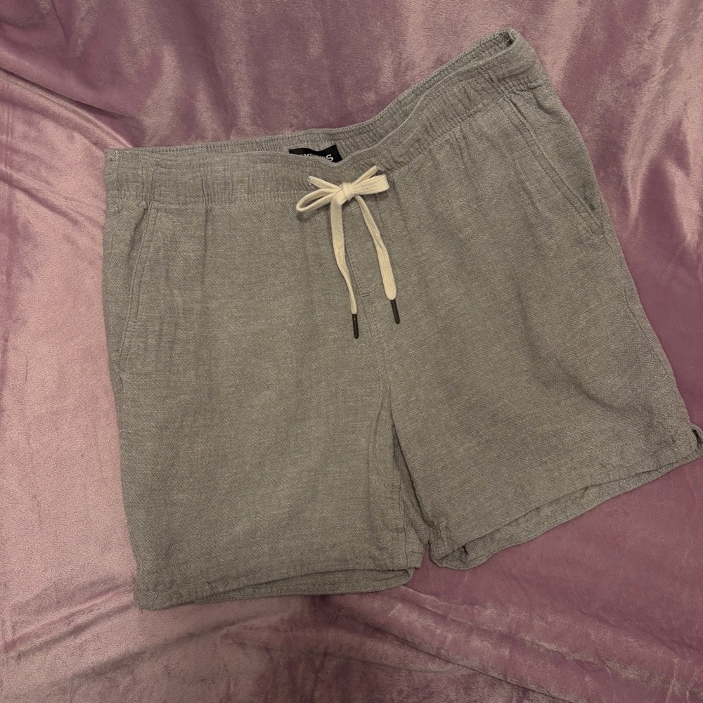 Express Men’s Light Gray Linen Blend Drawstring 6-inch Shorts